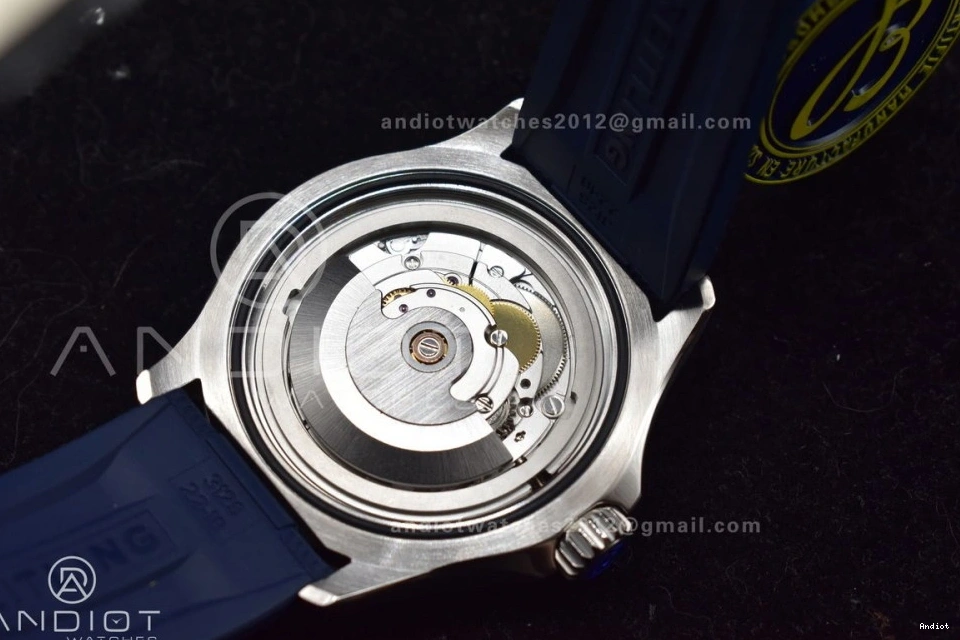 1:1 White Dial A2824 BLSF SS Automatic Strap SuperOcean Edition on 42 Blue Rubber Best 0423